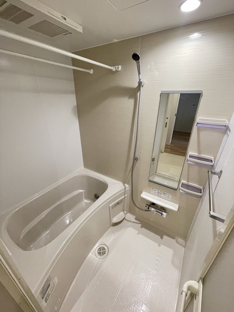 バス・シャワールーム　★追焚・暖房乾燥機付きバス★
