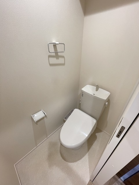 トイレ　★温水洗浄便座★