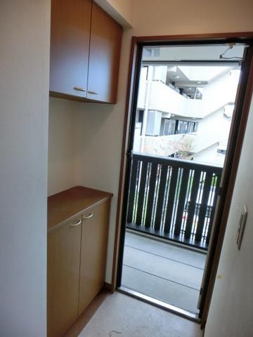 玄関　シューズボックス