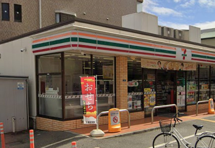 コンビニ　セブンイレブン 阪急塚口駅東店（コンビニ）まで699m
