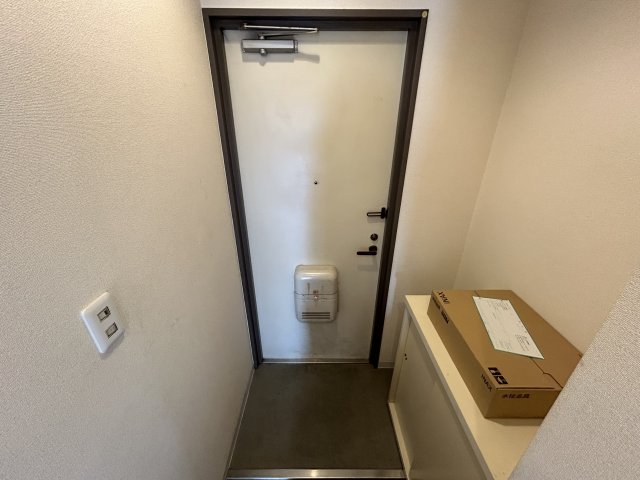 玄関　※別号室参考写真