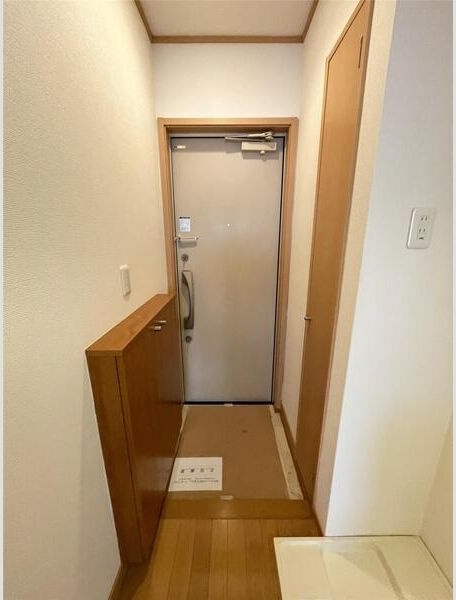 玄関　収納もある玄関です