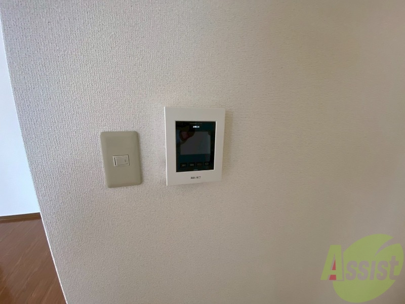 セキュリティ　ＴＶモニター付インターホンです。来客者の顔が見えるので安心！