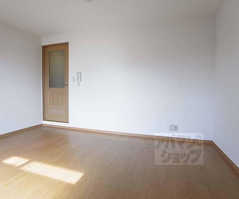 居室・リビング　洋室９帖。広いです。
