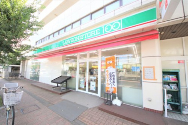 コンビニ　ローソンストア100立川南通店（コンビニ）まで379m