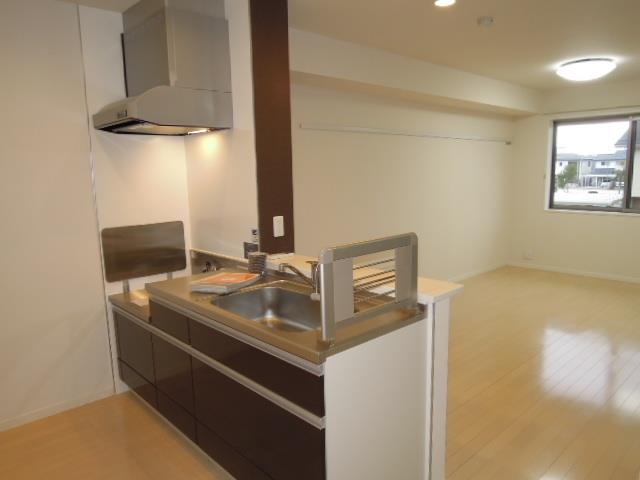 キッチン　※他のお部屋の写真となります。