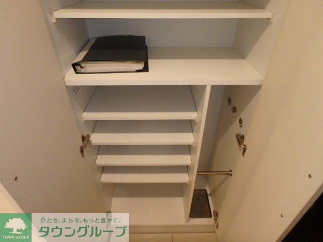 その他設備　靴入