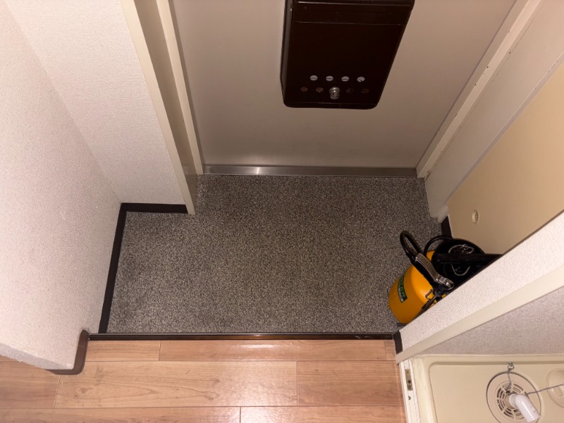 モンシェール新小岩の玄関写真