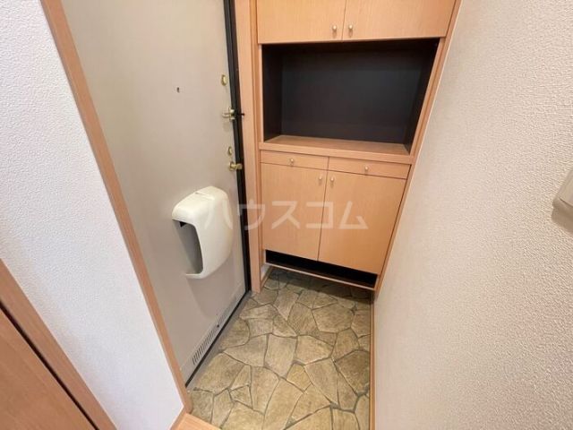 ブルート Bの玄関写真