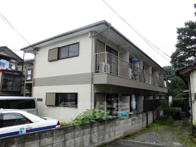 西武多摩川線 多磨駅 バス乗車時間：5分 最寄りバス停で下車 徒歩4分 築42年