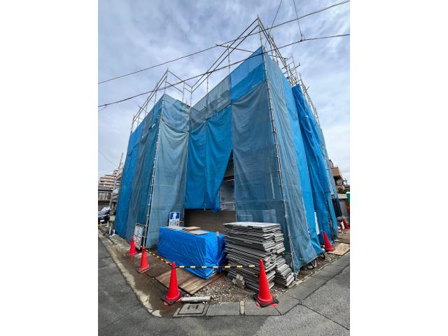 建物外観　建築中