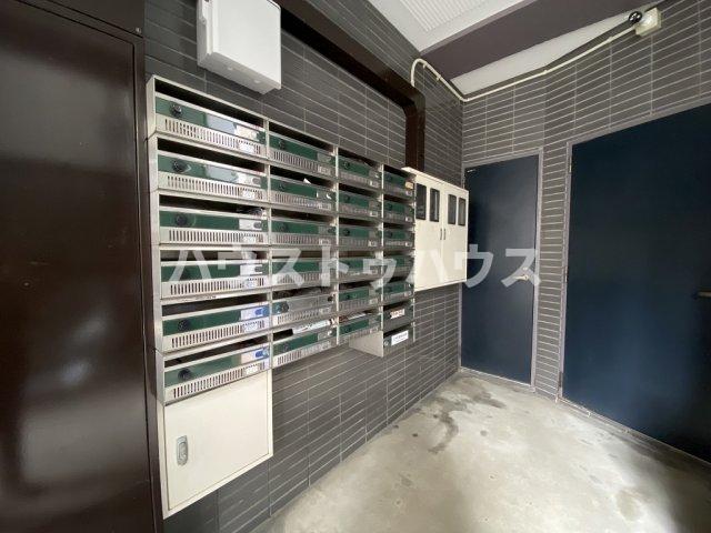 ＪＲ山手線 日暮里駅 徒歩8分 7階建 築34年の外観写真