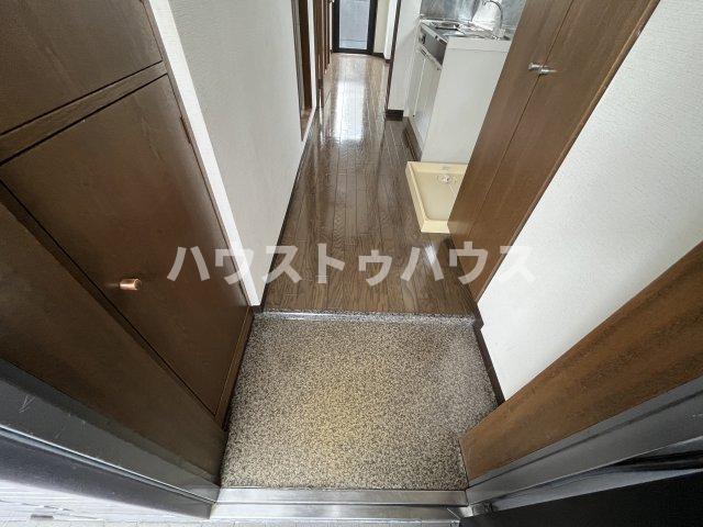 ＪＲ山手線 日暮里駅 徒歩8分 7階建 築34年の玄関写真
