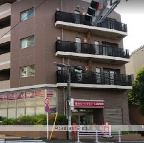コンビニ　ナチュラルローソン八雲三丁目店（コンビニ）まで180m