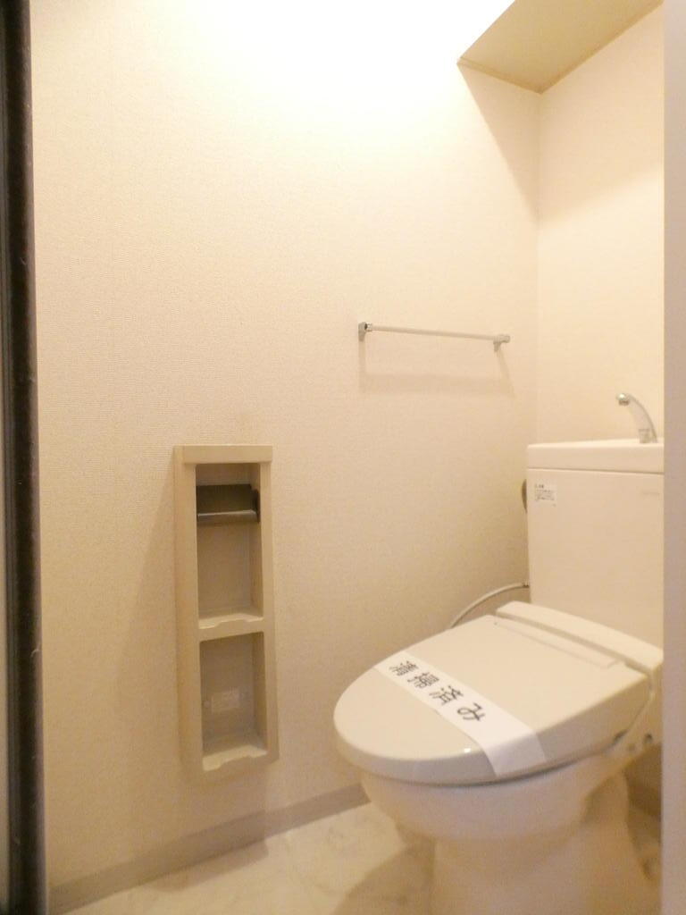 GTガーデンBのトイレ写真