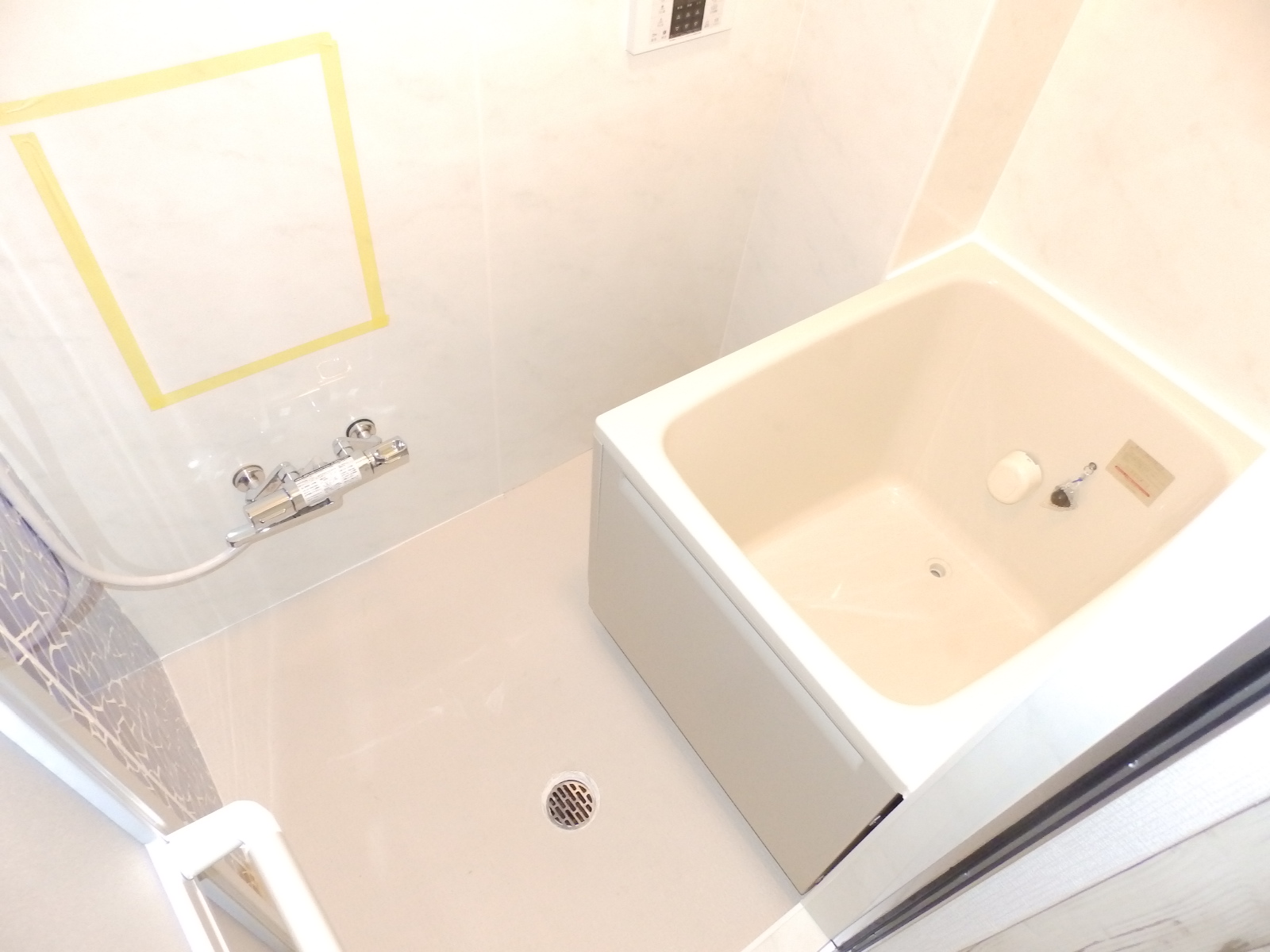 バス・シャワールーム　追い焚きできます