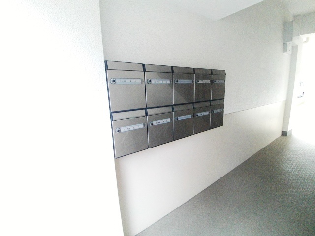 エントランス　マンションエントランス