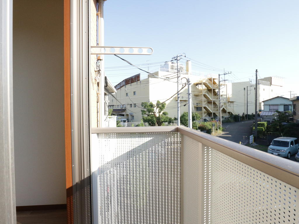 バルコニー　洗濯物はバルコニーに干せます！