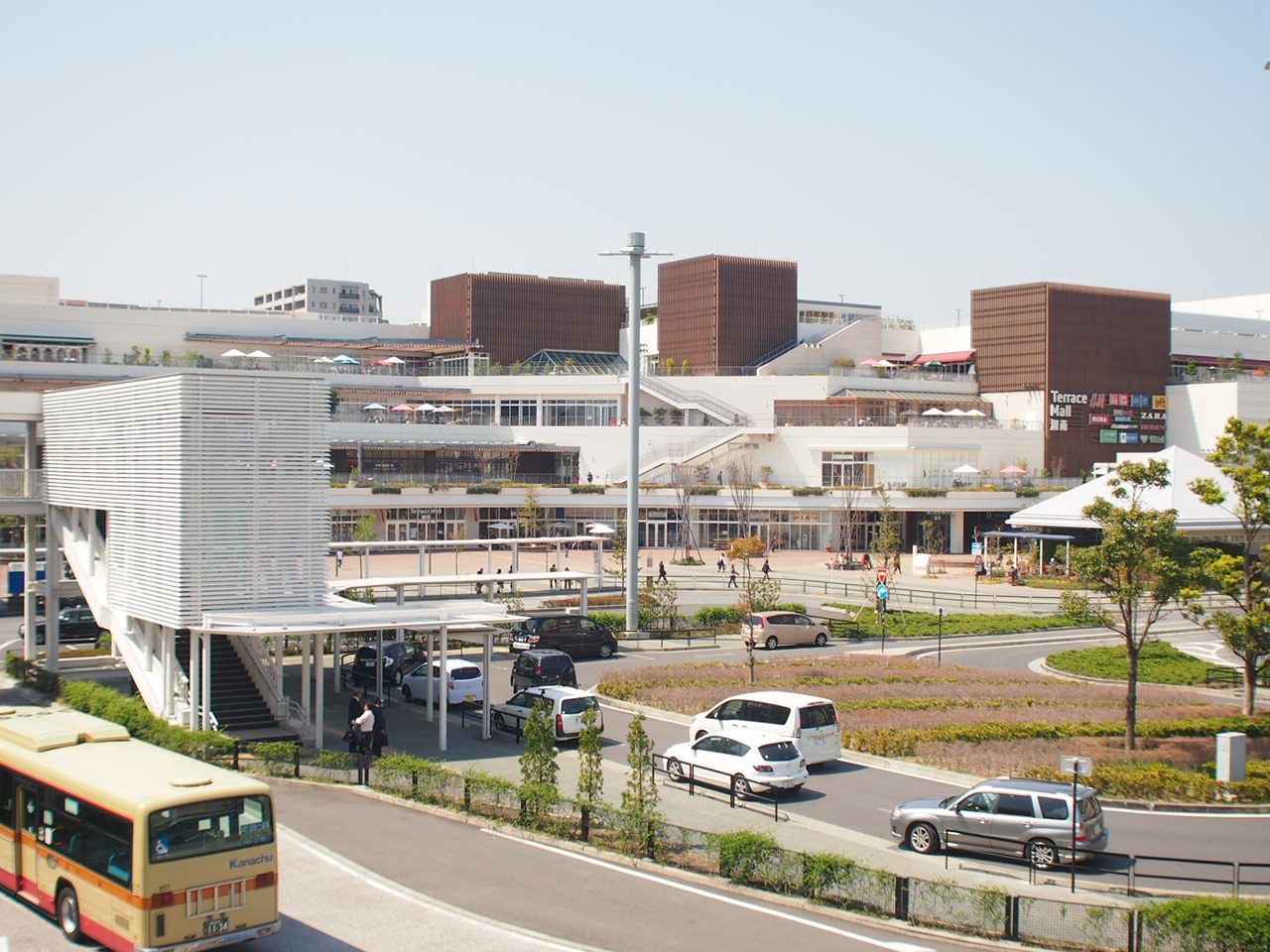 ショッピングセンター　テラスモール湘南（ショッピングセンター）まで978m