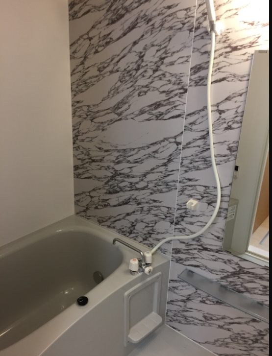 バス・シャワールーム　追い炊き機能付きユニットバス