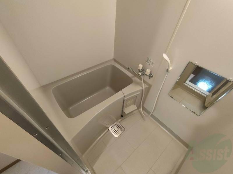 バス・シャワールーム　お風呂になります。一日の疲れを癒してくださいね。