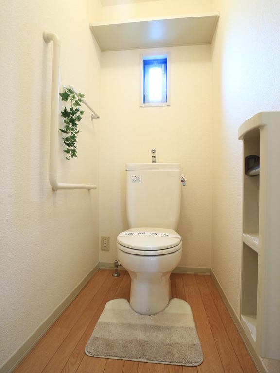 パラディウス新町G-1のトイレ写真