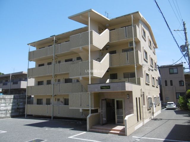 静岡市清水区横砂東町のマンションの建物外観