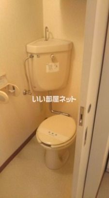 【ロイヤルガーデンAのトイレ】