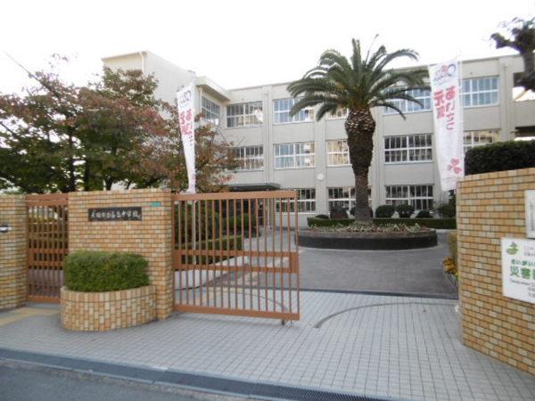 中学校　大阪市立長吉中学校（中学校）まで491m
