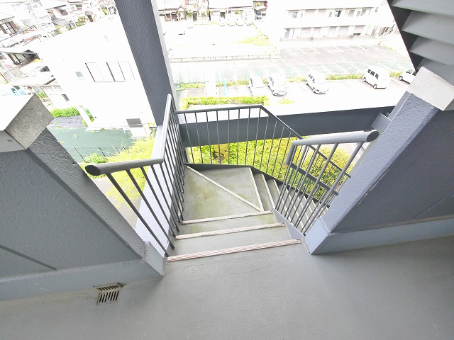 その他共有部分　共用部分の階段です