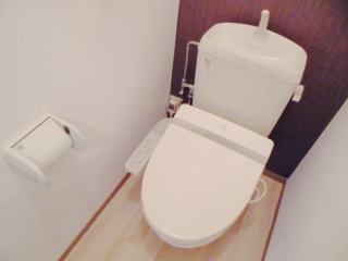 【松山市南江戸のアパートのトイレ】