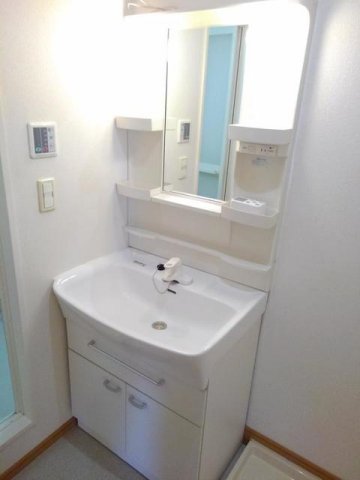 洗面設備　忙しい朝には欠かせない洗面所です