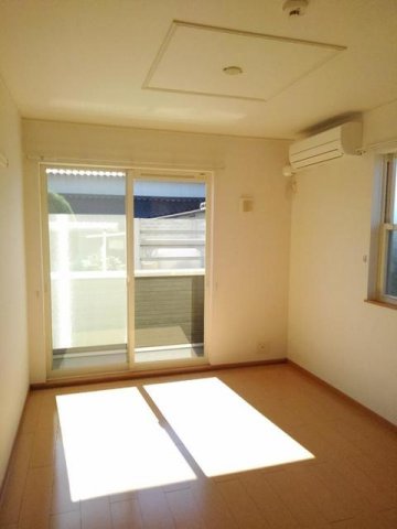 居室・リビング　きれいな内装です