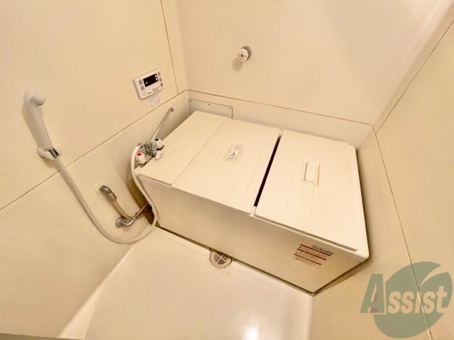 バス・シャワールーム　追い炊き機能付きのお風呂はこちらになります。