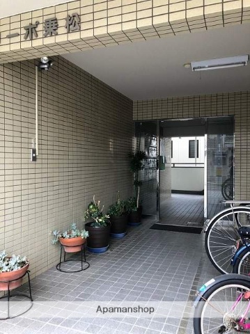 エントランス　駐車場