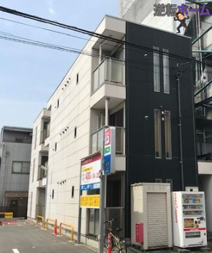 名古屋市中村区鳥居西通のマンションの建物外観