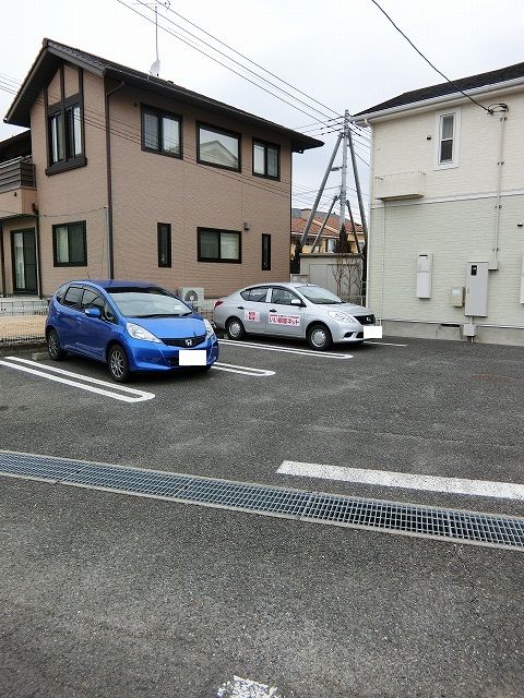 【エリア２１ＤｅｆｉIIの駐車場】