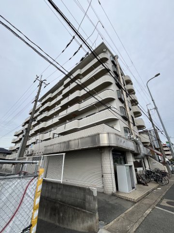 豊中市上津島のマンションの建物外観