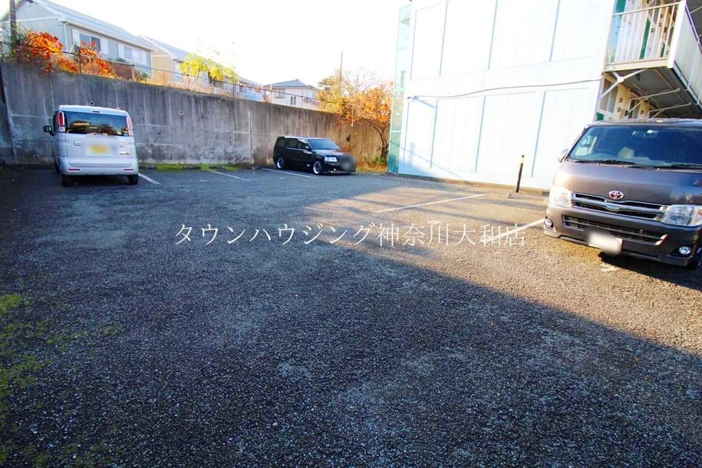 駐車場　駐車場