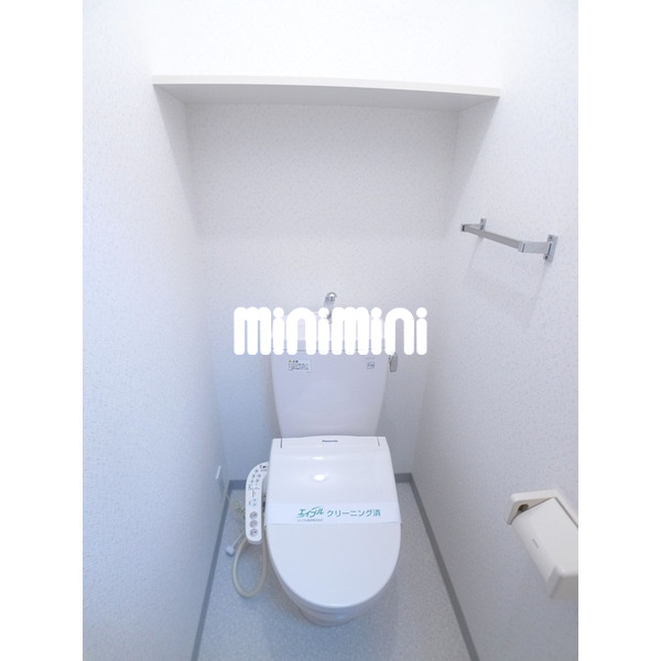 トイレ　別号室の内装写真