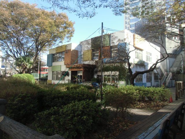 図書館　横須賀市立 - 児童図書館（図書館）まで630m