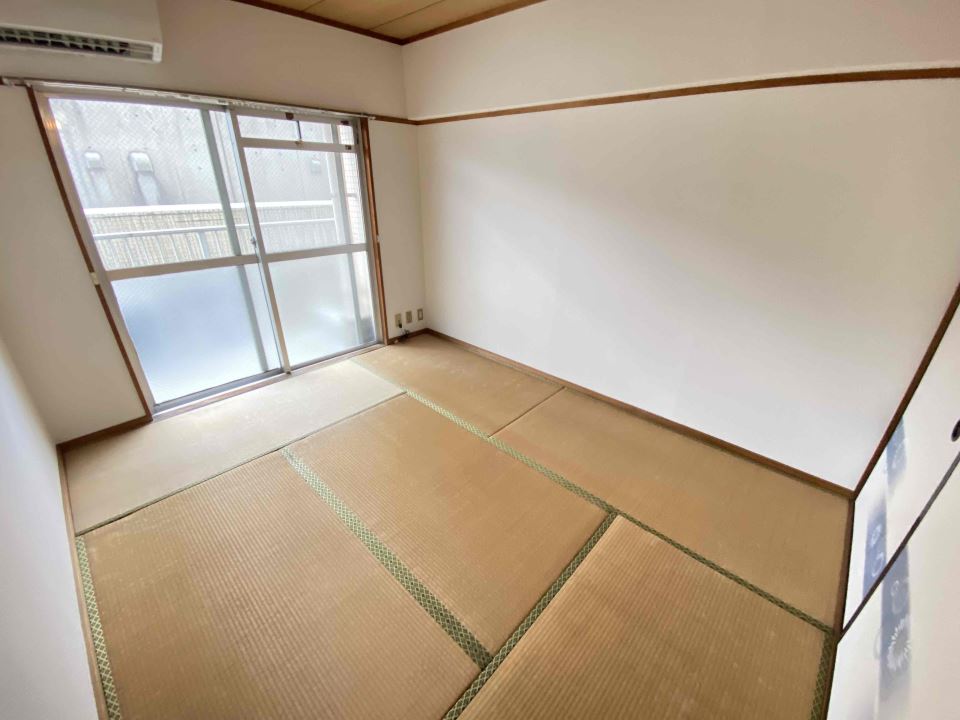 居室・リビング　６畳の和室