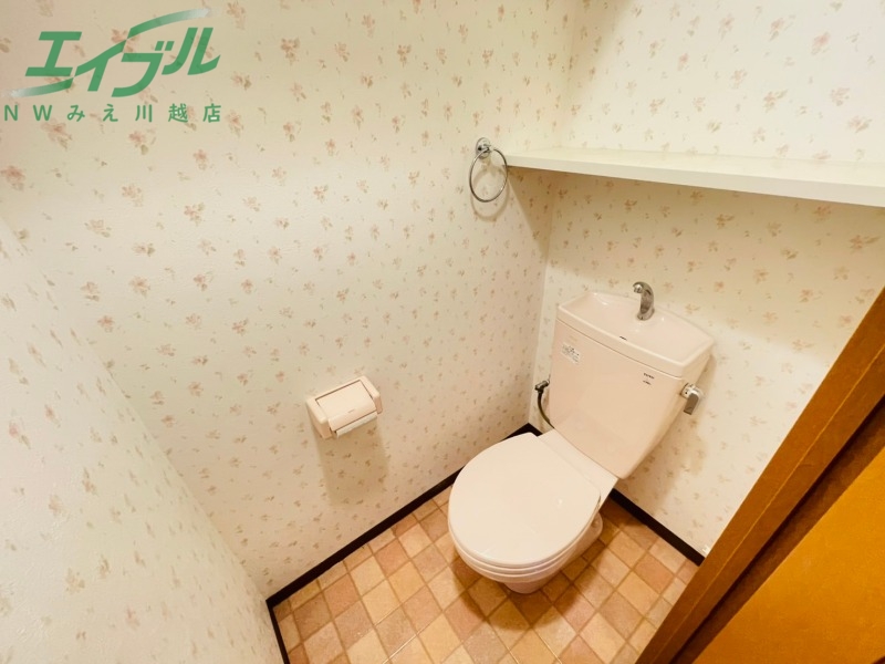 トイレ　トイレ同型参考写真