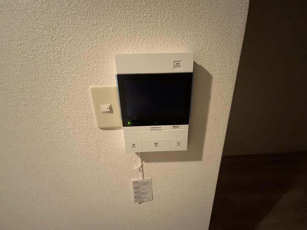 セキュリティ　TVモニター付きインターホン