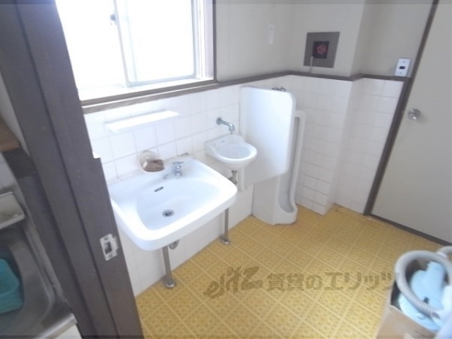 トイレ　共同トイレ