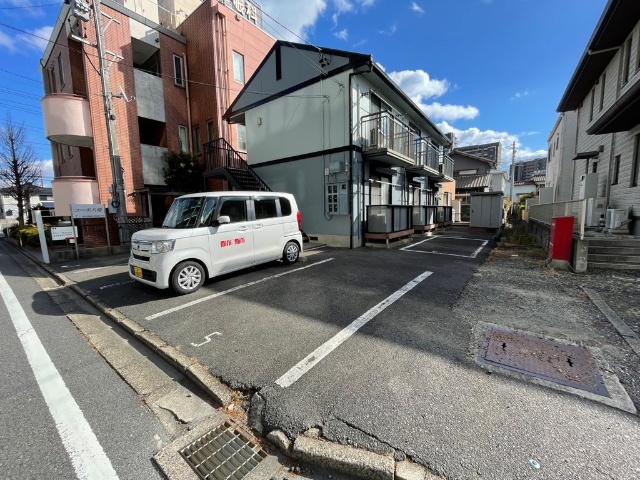 【コーポ八幡の駐車場】