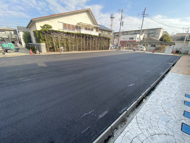 【ファンド野里Iの駐車場】