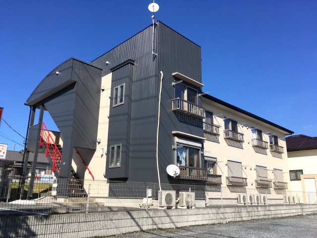 東松山市沢口町のアパートの建物外観