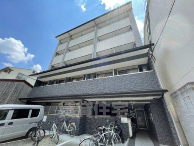 京都市上京区西亀屋町のマンションの建物外観