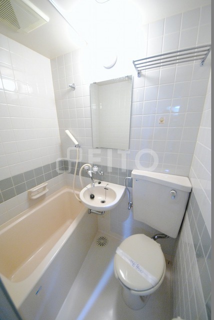 バス・シャワールーム　写真は４０７号室